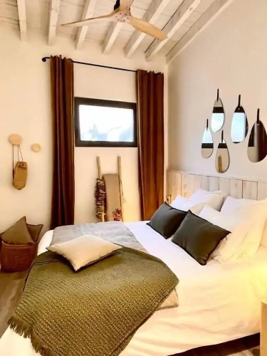 2 Bedrooms Standard Family room