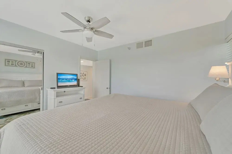 Beach One Bedroom Villa by RedAwning
