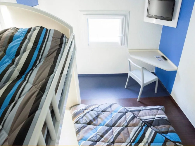 UNISOTEL ex (HOTEL F1 SAINT BRIEUC)