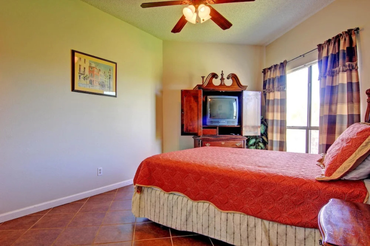 Inverness Condos 302