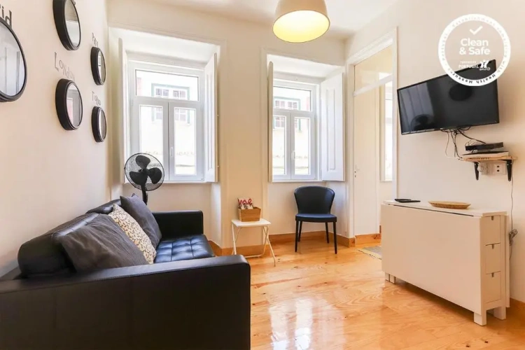 3 Bedrooms Apartment