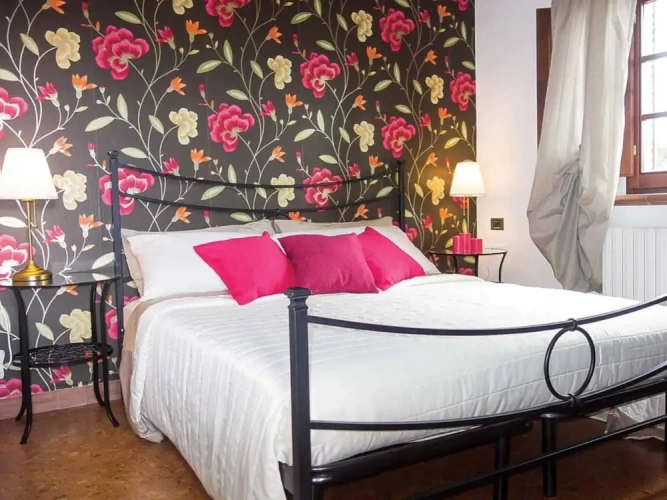2 Bedrooms Villa