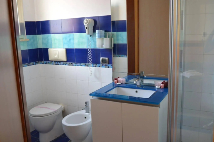 Piccadilly Suites and Rooms
