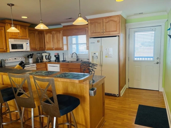 4 Bedrooms Cottage