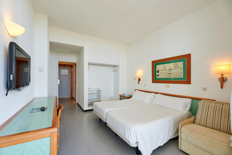 AluaSun Cala Antena – All Inclusive