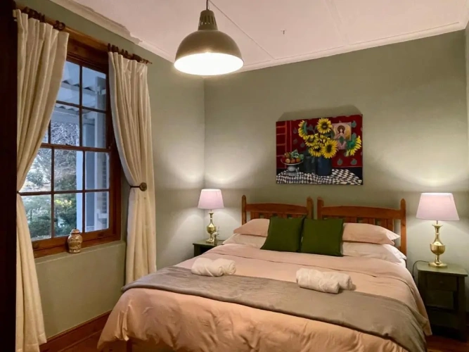 3 Bedrooms Cottage