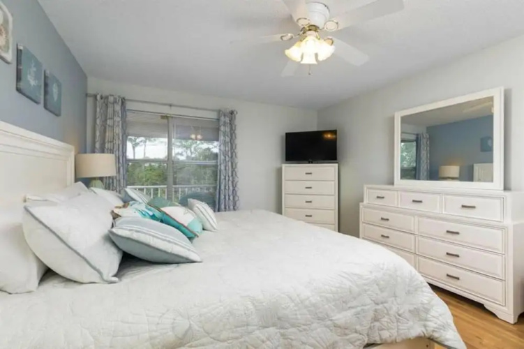 Blue Fish One by Meyer Vacation Rentals