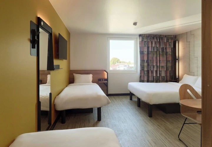 Standard Quadruple room