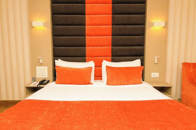 Hotel Aananda Imperial