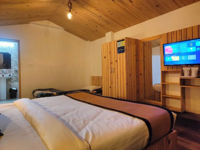 Ashtapad Saamaayik Resort