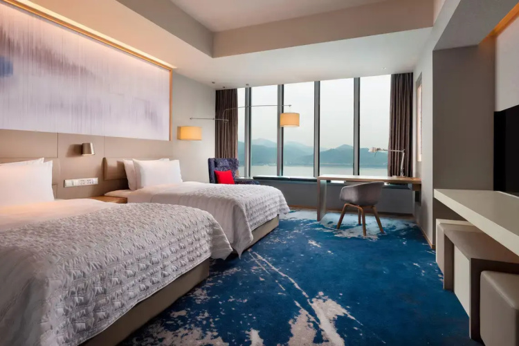 Standard Quadruple room with river view