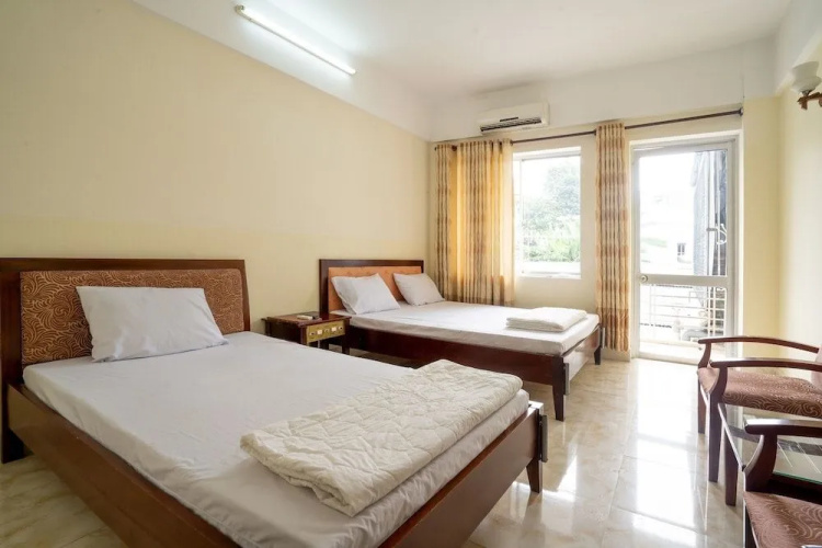 AD 41 Hotel