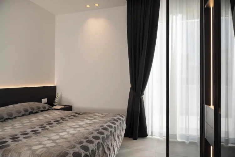Classic Double room with balcony and with partial sea view