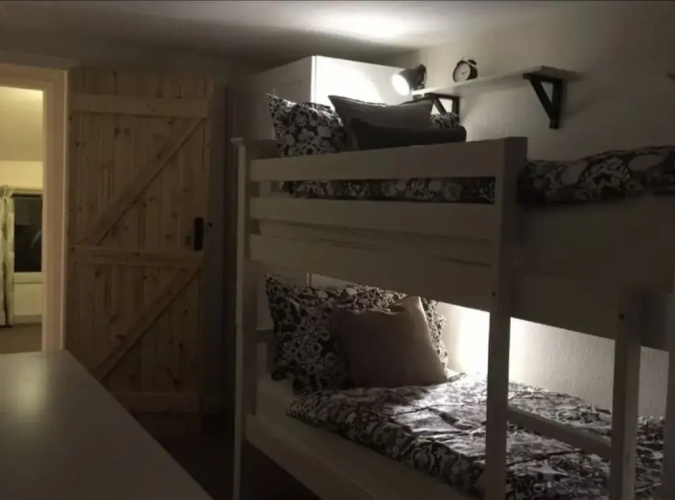 Cottage in Pickering Sleeps 6 Pets Welcome