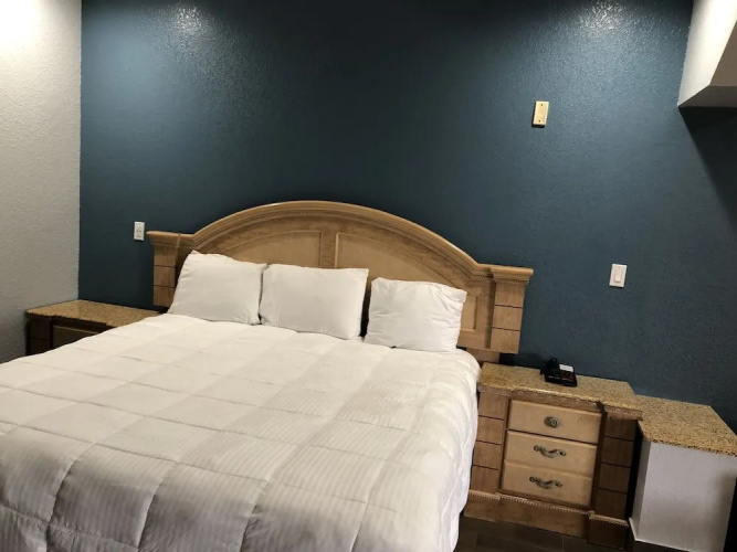 Symphony Inn and Suites
