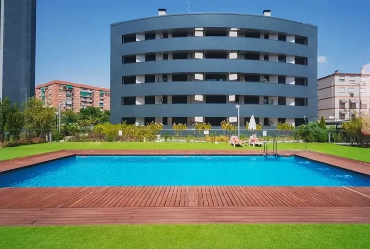 2 Bedrooms Apartment with balcony