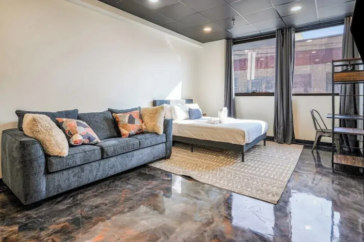 461 Melwood Suites Unit 102  Studio