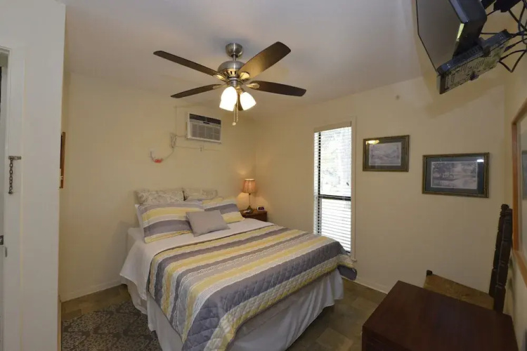 Shiner Country Inn