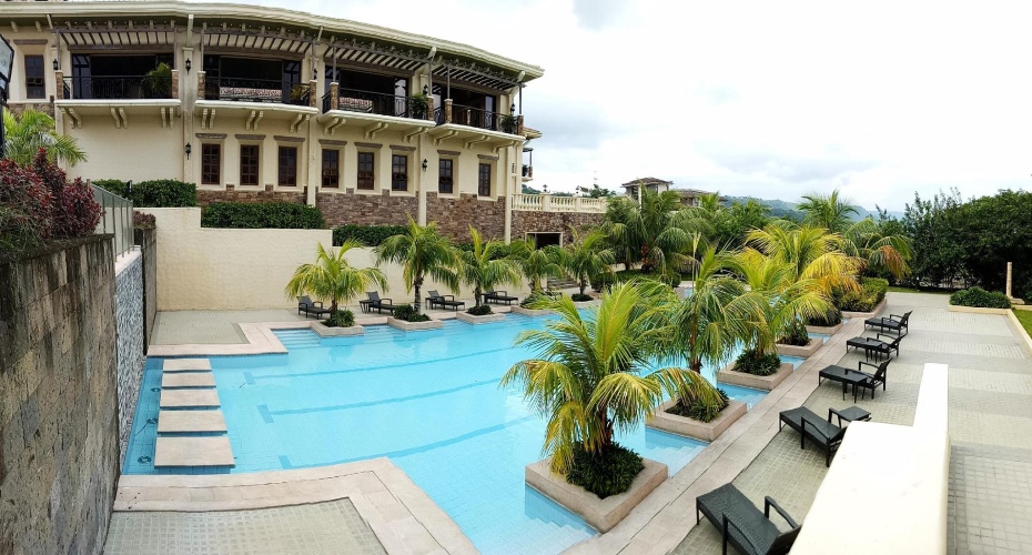 1 Bedroom Deluxe Quadruple Family Suite