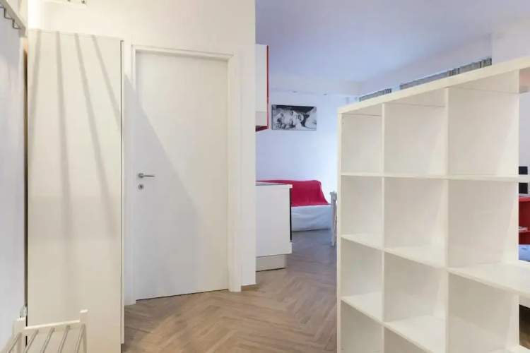 ALTIDO Red&White Studio