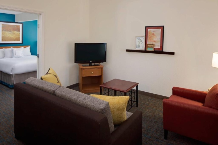 1 Bedroom Suite