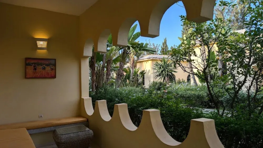 Les Cypres Hotel Restaurant