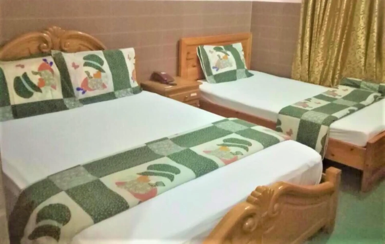Standard Triple room