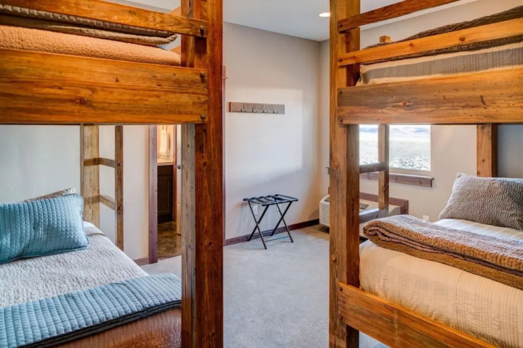 Livingston - Crazy Mountain Lodge