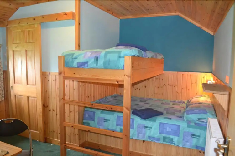 Ayres Rock Hostel & Campsite