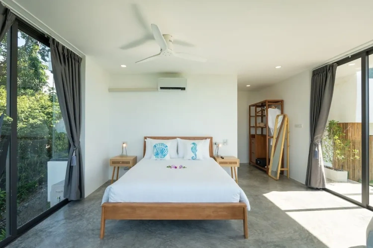 4 Bedrooms Premium room with sea view