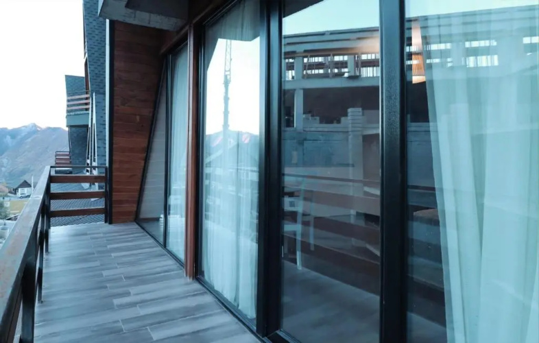 Joli s 2BR Apartment in Marshall project