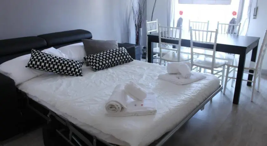 Apartment Led - Enzo's Place