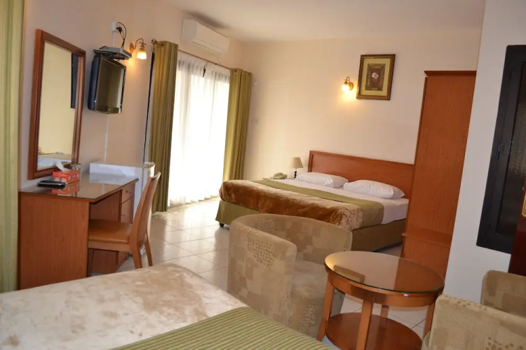 Tara Hotel
