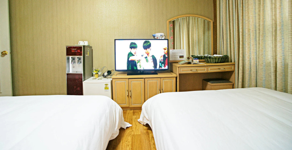 Emerald Hotel