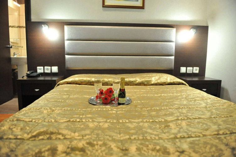 Hotel Emporiko