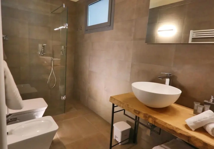 1 Bedroom Apartment with garden view