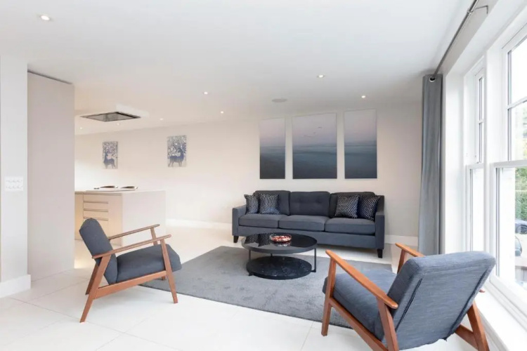 Fabulous Central Windsor Town House