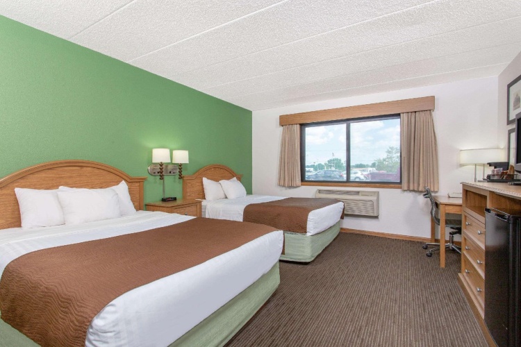 Standard Quadruple room