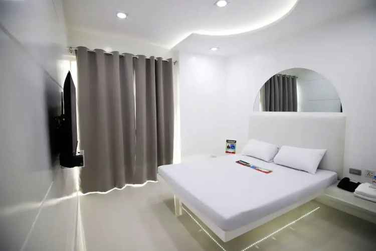 Astrotel Divisoria