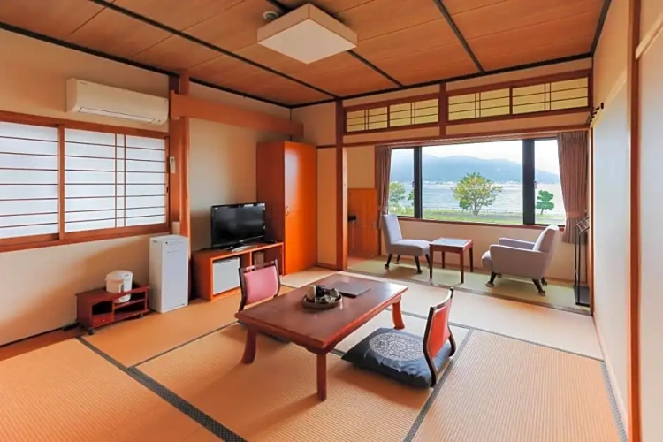 Economy Triple room