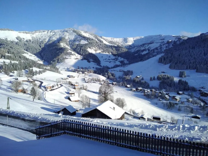 Demi Chalet Le LACHAT