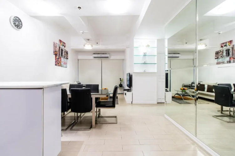 High End Big 2BR in Salcedo Village