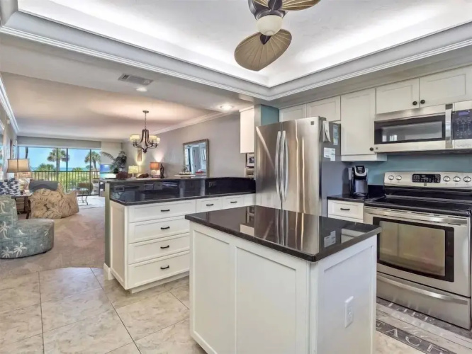 Sand Pointe 212