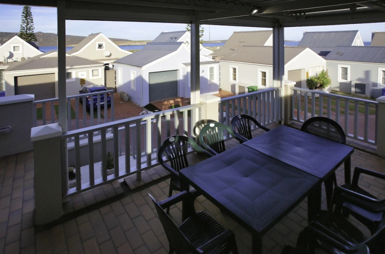 Top Deck Langebaan 6-sleeper