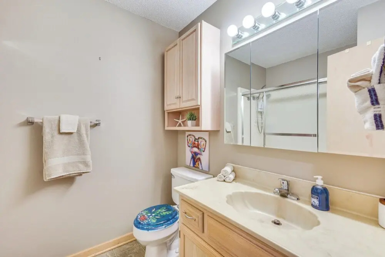 Private Hot Tub, Fire Pit! Lakefront Ozarks Escape