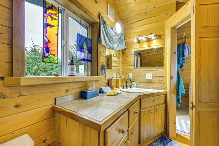 Deck & Panoramic Views: Bayfront House in Homer!