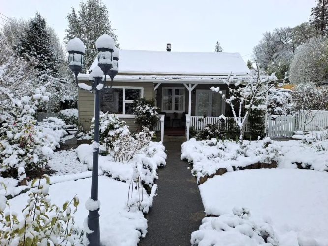 Pickled Pigeon Cottage
