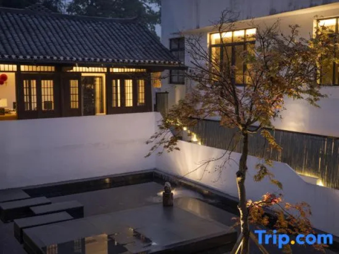 SanShanLi.Rustic Luxury Hotel