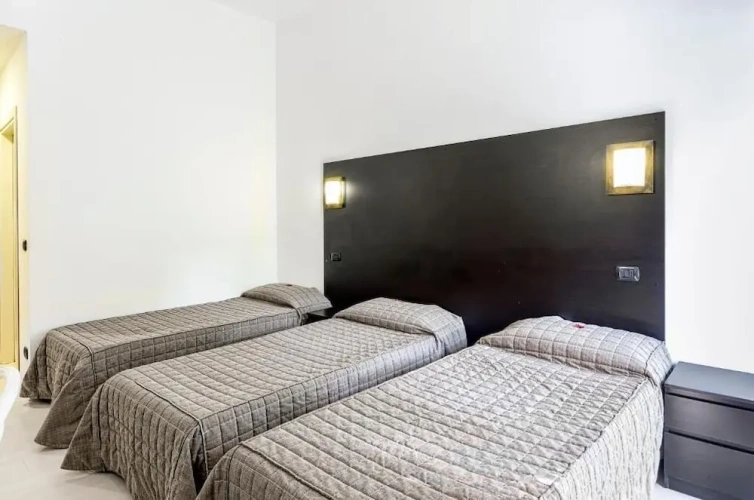 Standard Twin room with balcony