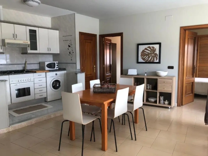 3 Bedrooms Apartment